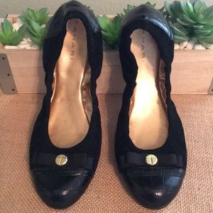 Tahari Black leather/suede Flats size 6